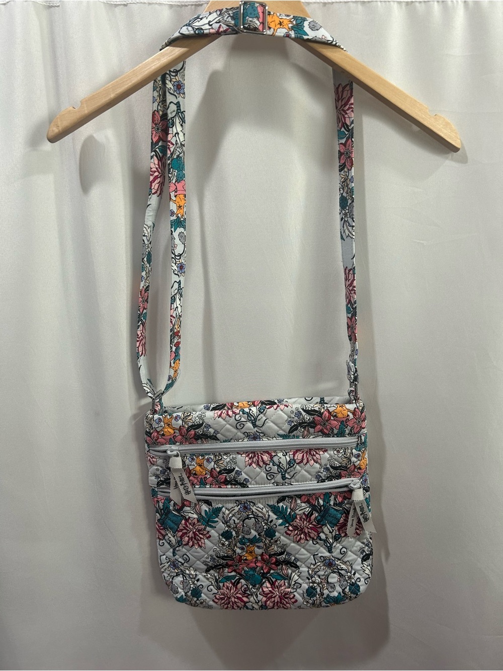 NWOT Vera Bradley Harry Potter Herbology Triple zip Hipster Crossbody